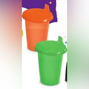 Tupperware Bell-shaped cups with a curved lid  Set of 2 Green & Orange